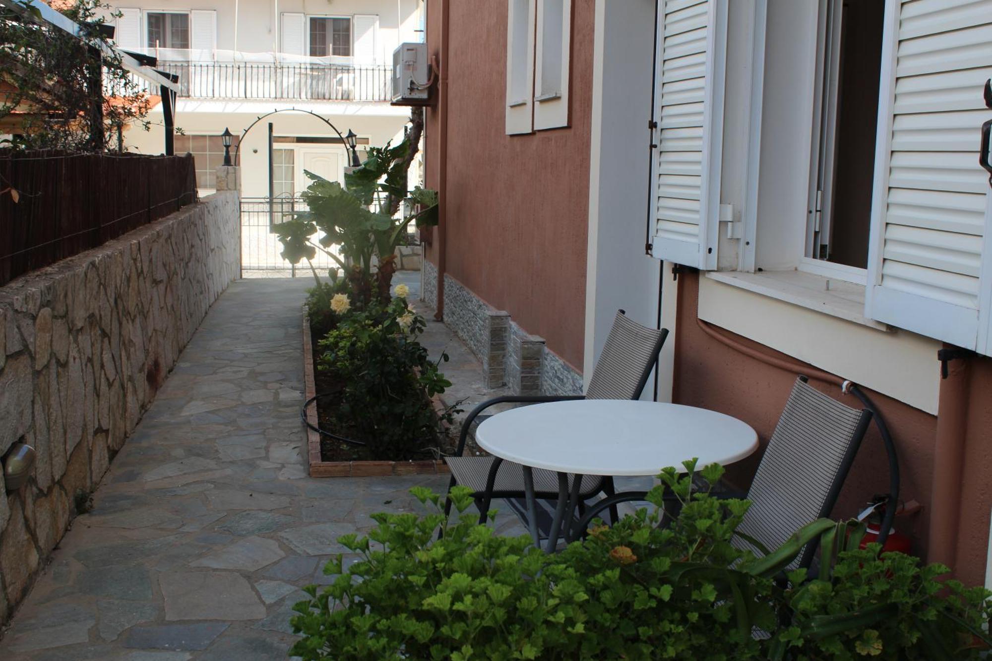Theodora Studios & Apartments Skala  Buitenkant foto