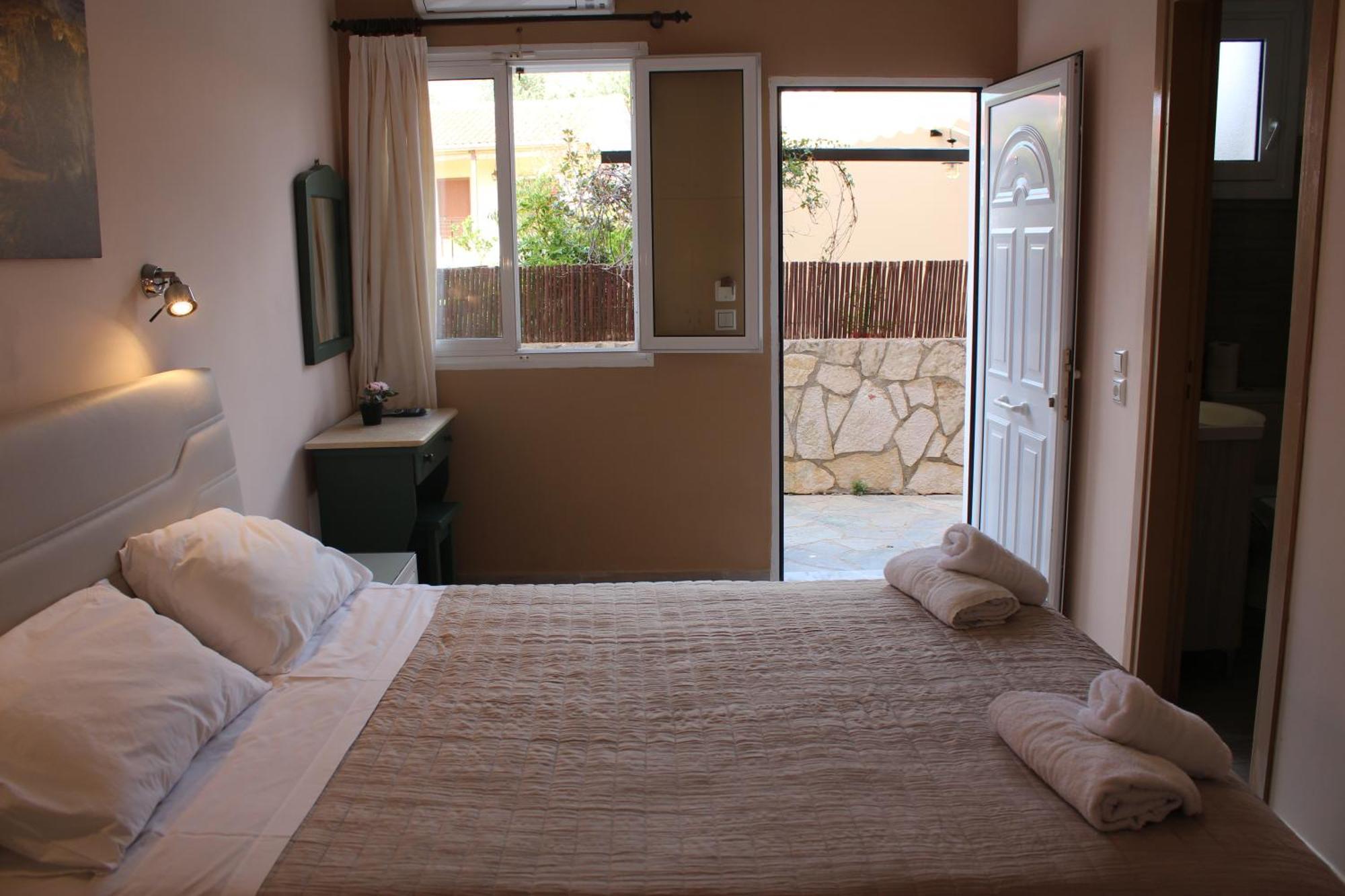 Theodora Studios & Apartments Skala  Buitenkant foto